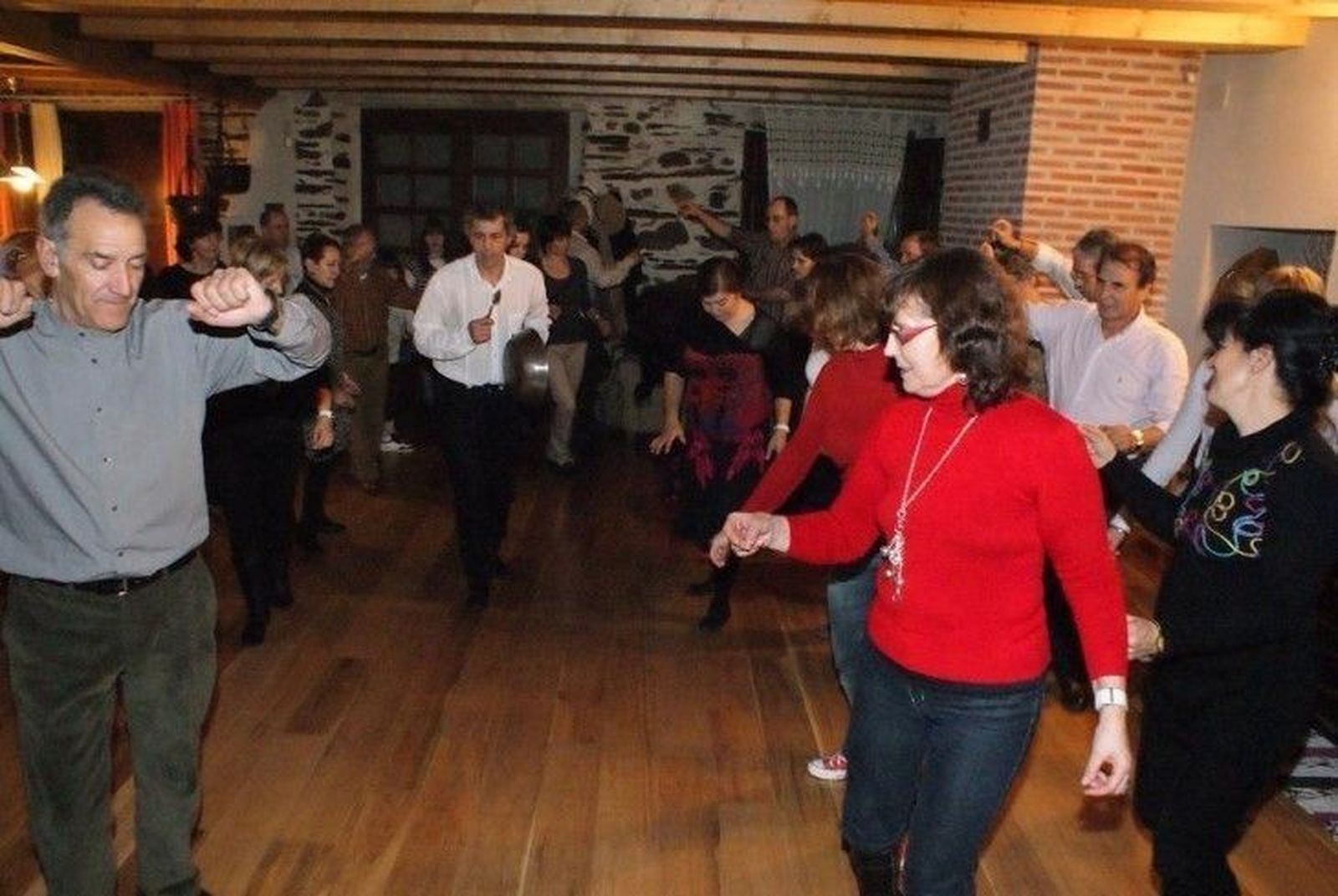 Mayalde continúa con sus talleres sobre música tradicional con la txalaparta