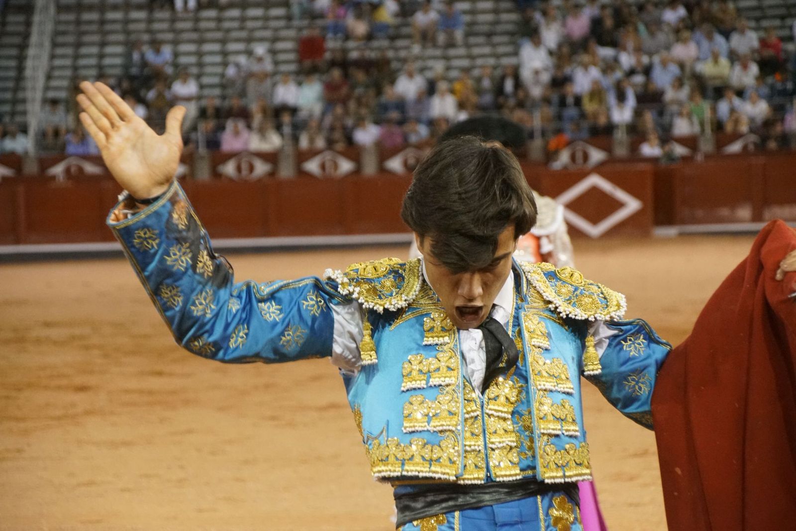 Clase práctica con alumnos de la Escuela de Tauromaquia de Salamanca (Diego Mateos, Noel García y Álvaro Rojo con erales de Esteban Isidro)