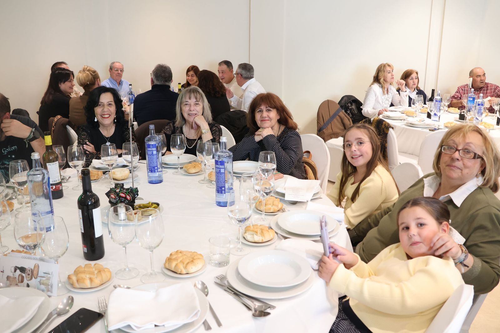 GALERÍA | El Cocido Solidario de Corriendo con el Corazón por Hugo, en imágenes