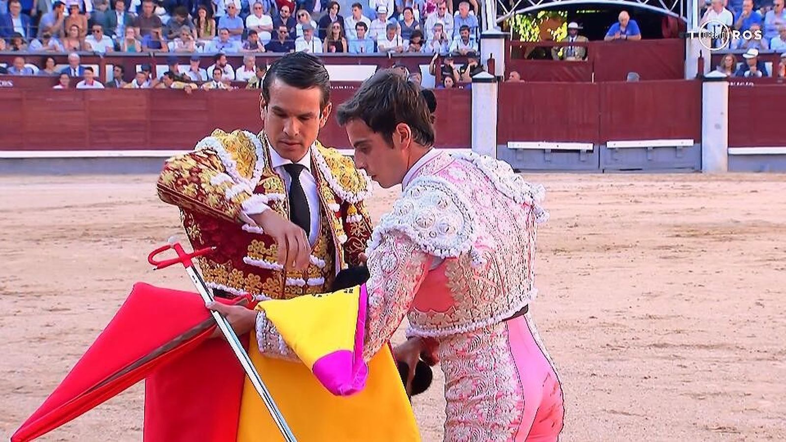 Confirmación de alternativa de Alejandro Marcos en San Isidro. Fotos @Toros