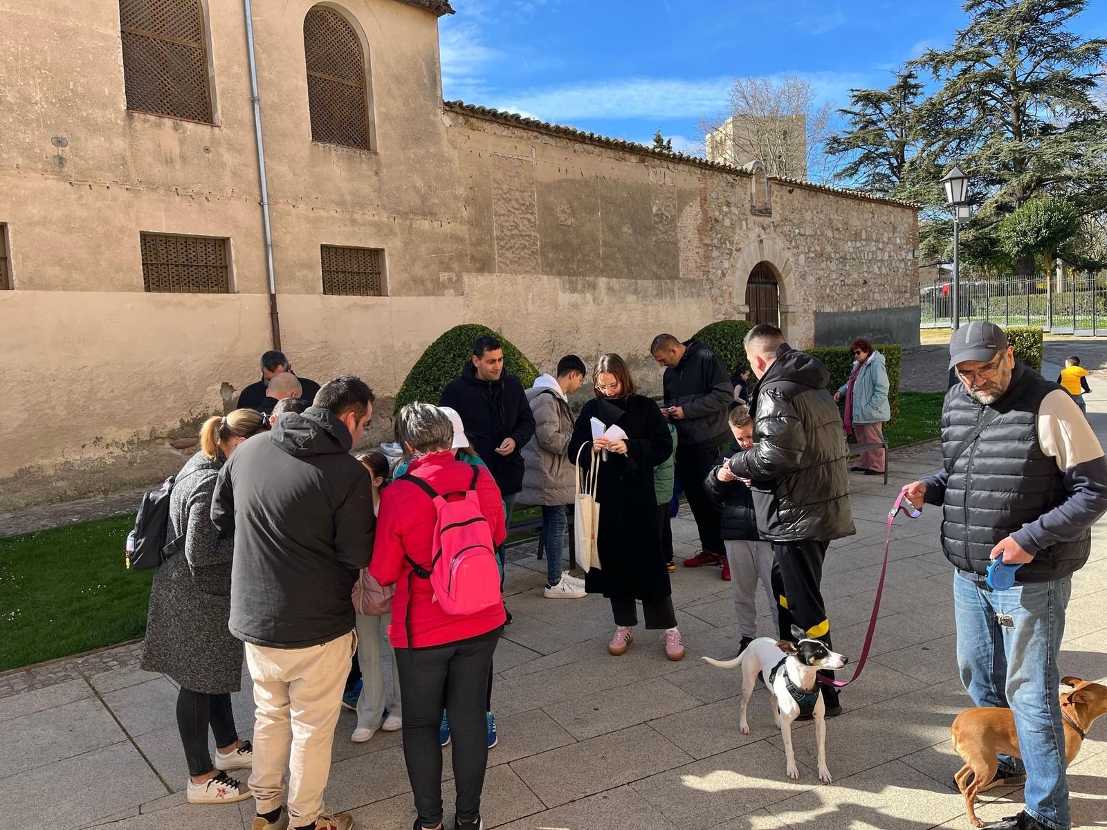Quedada para intercambiar cromos de Semana Santa 2025 Zamora.