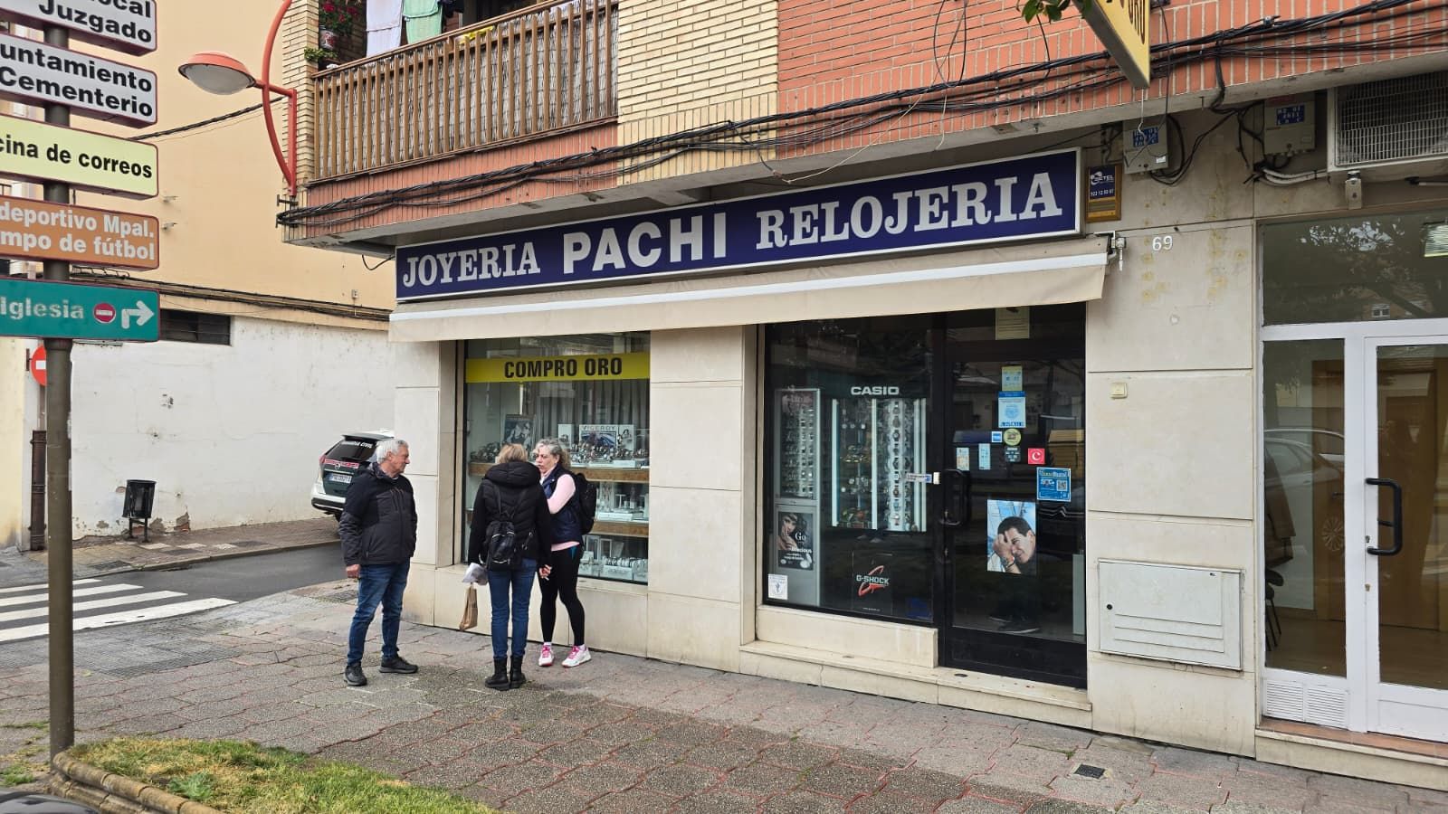 Asaltan a plena luz del día una joyería en Santa Marta de Tormes