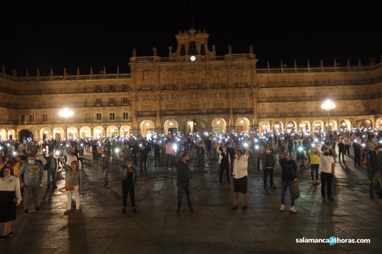 Manifestación hosteleros ocio nocturno Plaza Mayor (6)