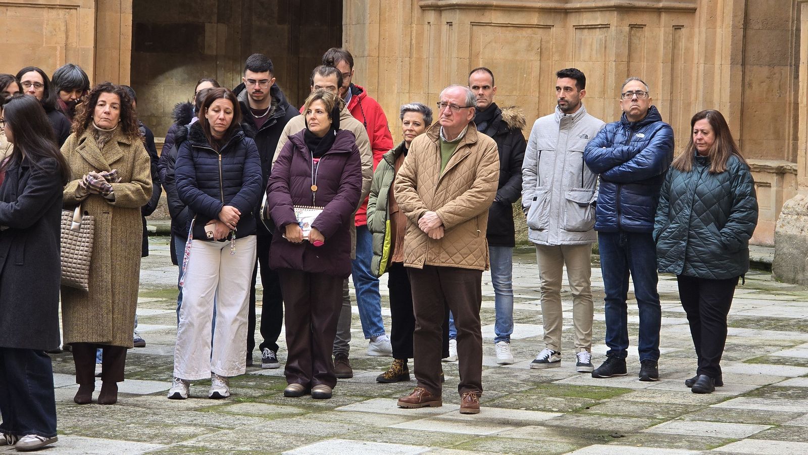 Minuto de silencio en la Universidad Pontificia de Salamanca