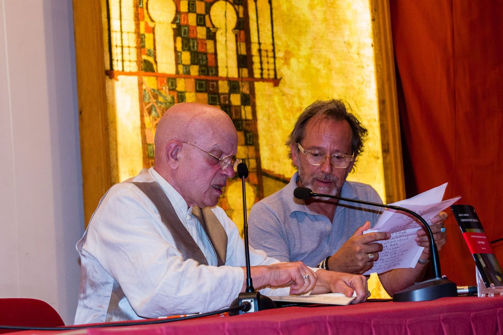 Lectura del acta de proclamación de la venncedora