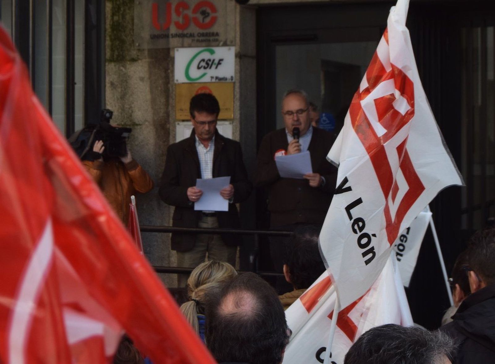 Los sindicatos denuncian que "la actitud de la patronal es llorar y decir que no les va bien"