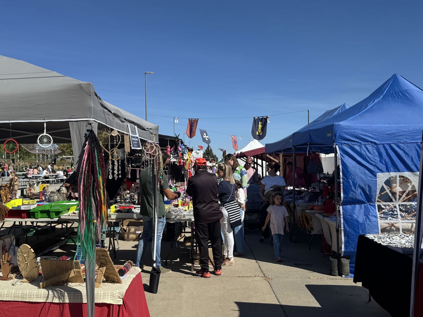 Vísperas nupciales apertura mercado en Aldeatejada