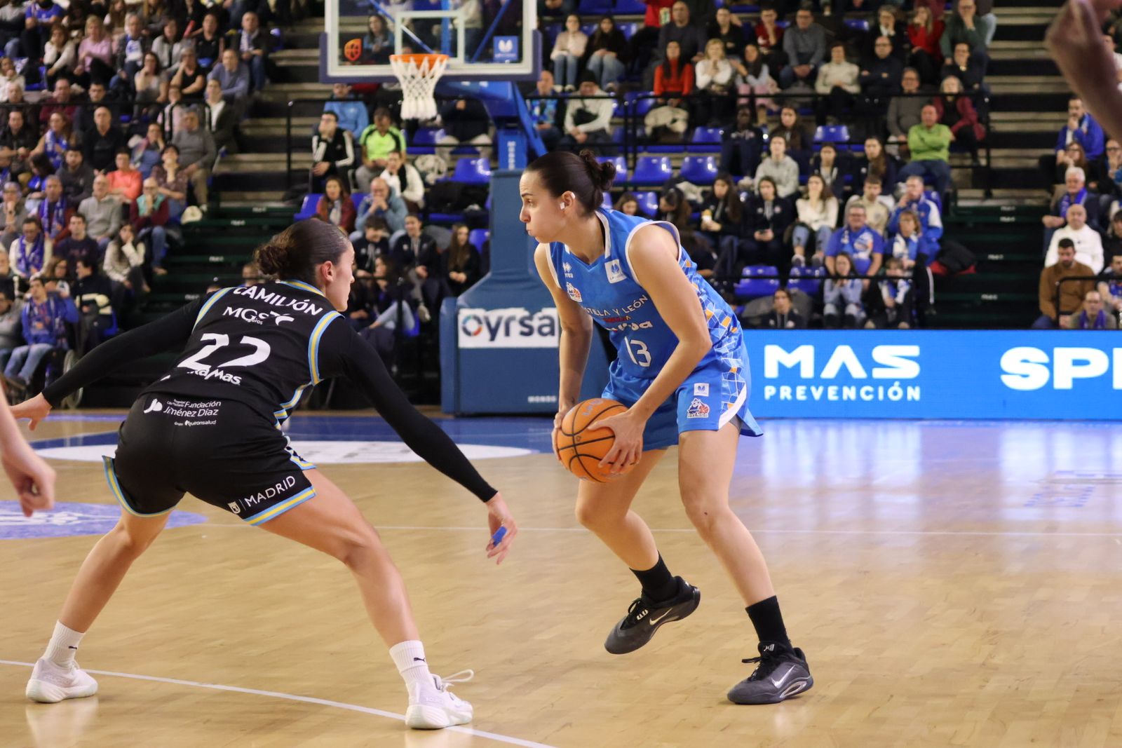 Perfumerías Avenida – Estudiantes