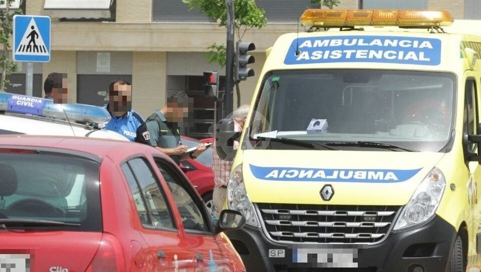 Herido en un accidente laboral en la urbanización La Fontana