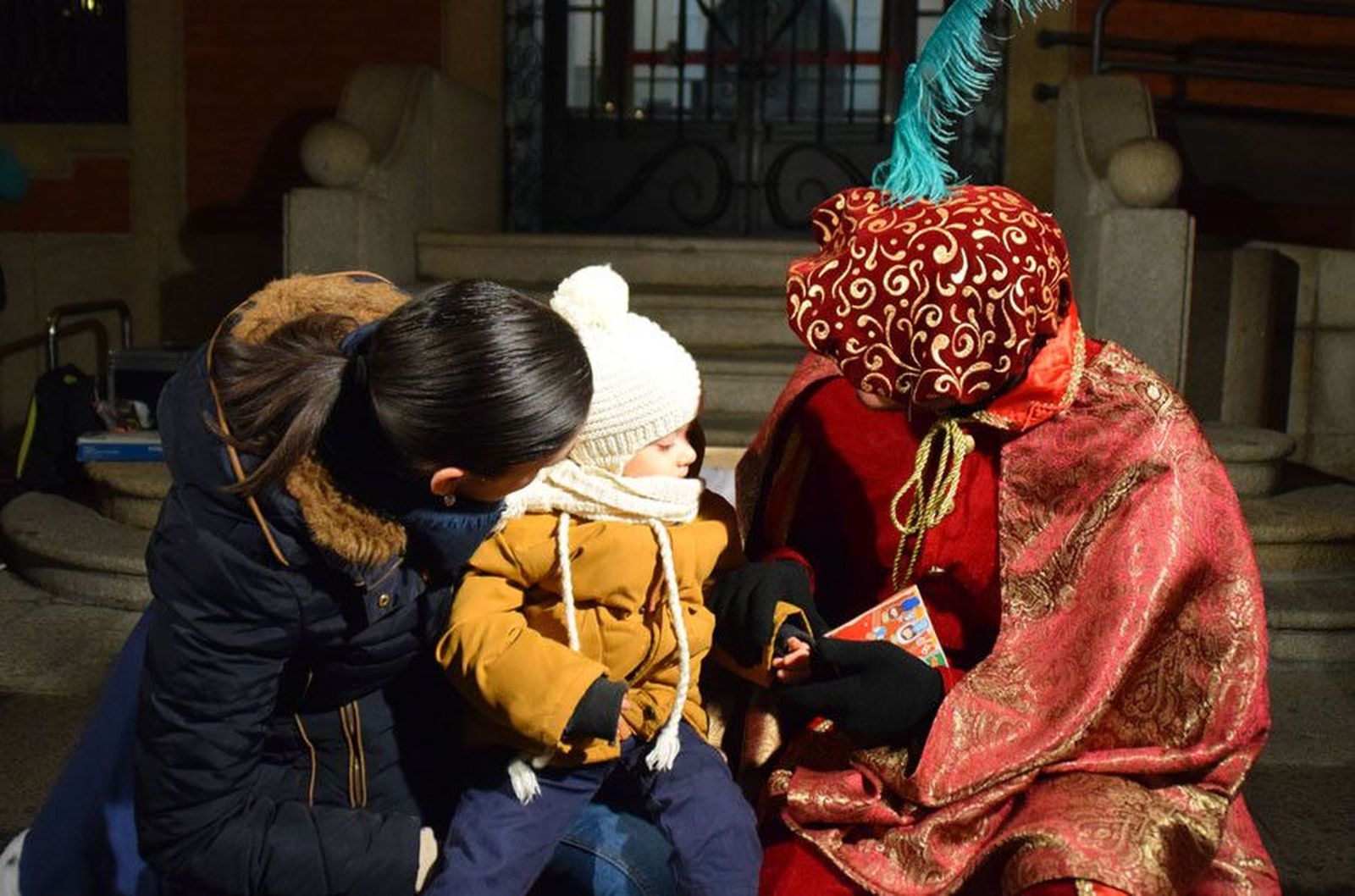 Entrega carta reyes plaza