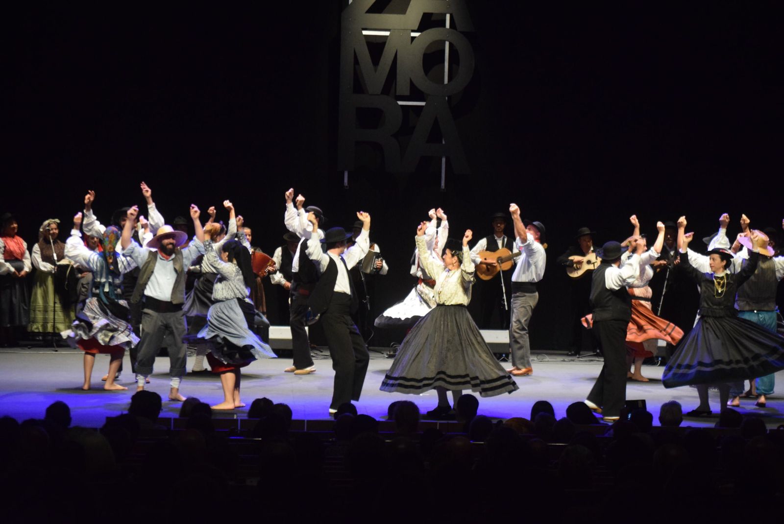 Gala de clausura del Festival Internacional de Folklore de Zamora (66)