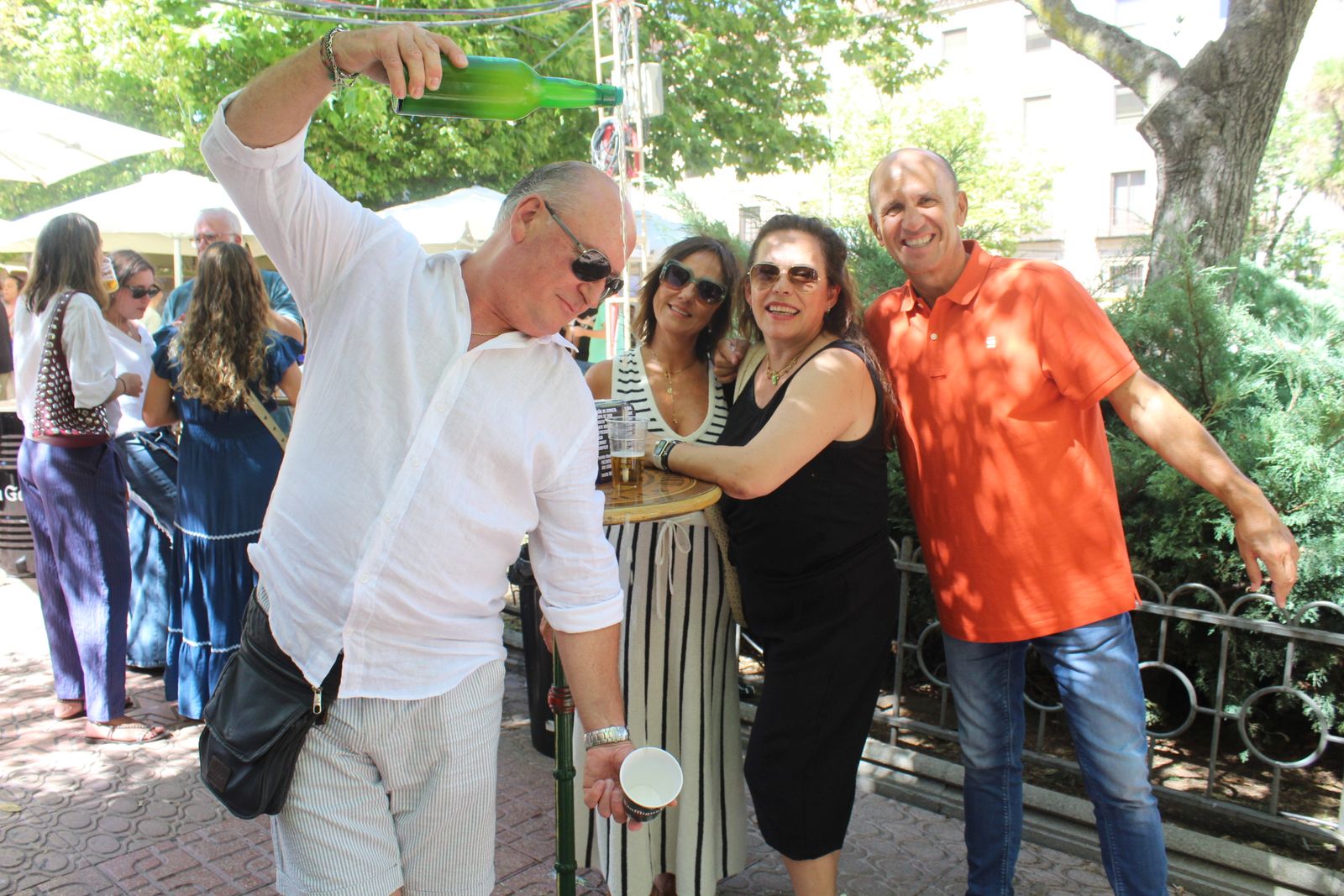 Ambiente en la Feria de Día en el mediodía de este sábado