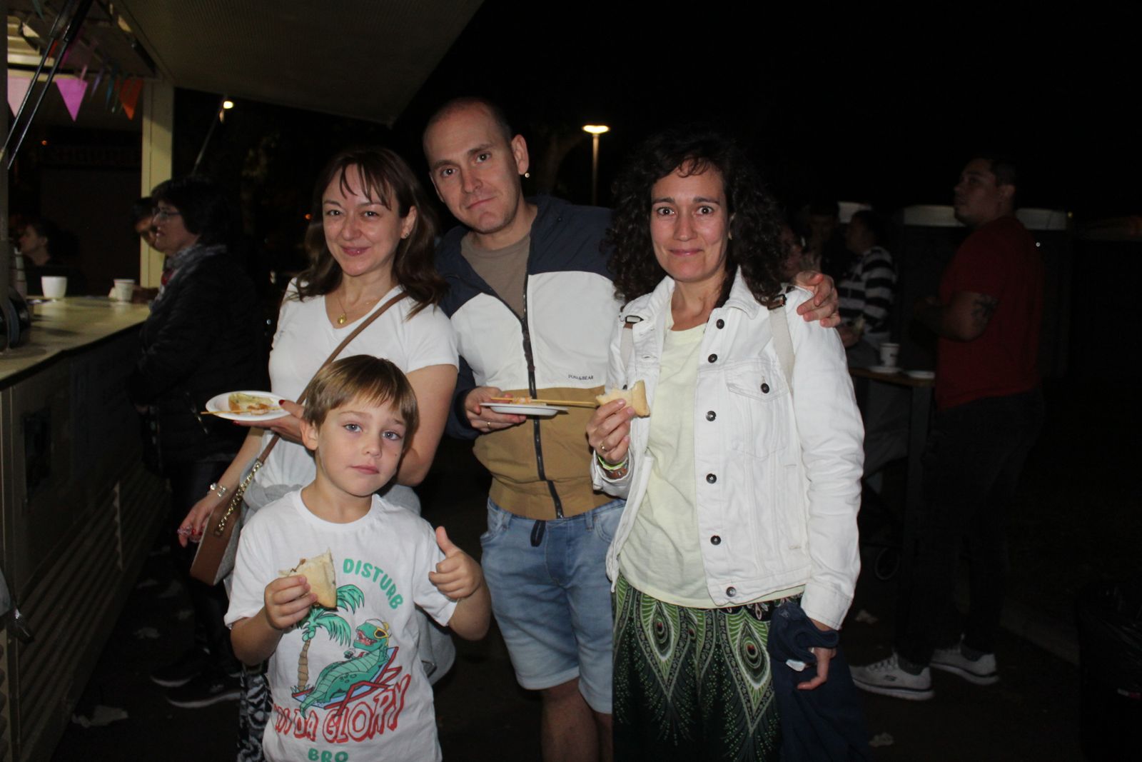 Ambiente en la Feria de Día en la tarde de este lunes