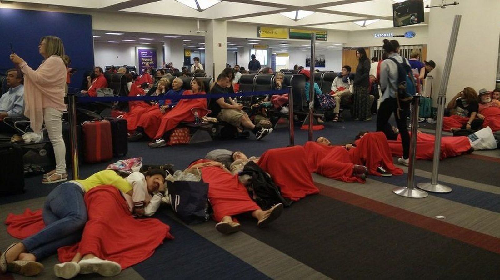 Varios salmantinos, más de un día atrapados en el aeropuerto JFK de Nueva York