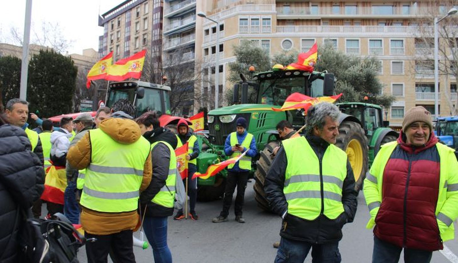 Tractorada en plaza de España. Fotos: María M. Peña