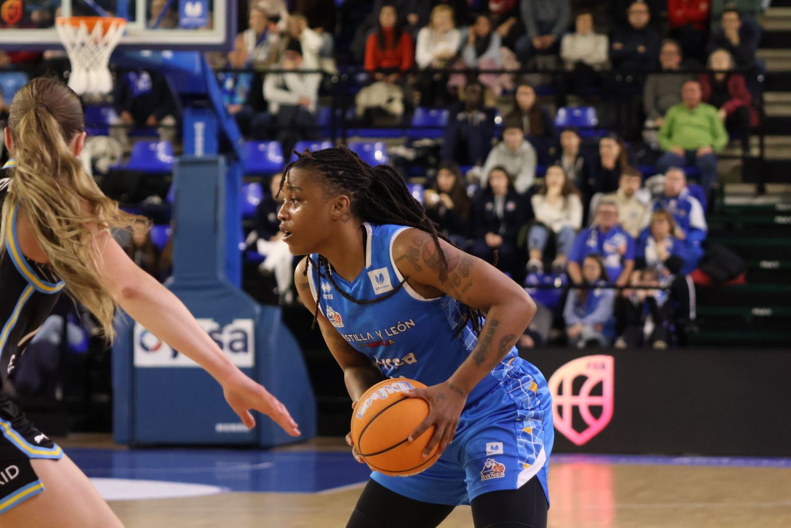 Perfumerías Avenida – Estudiantes