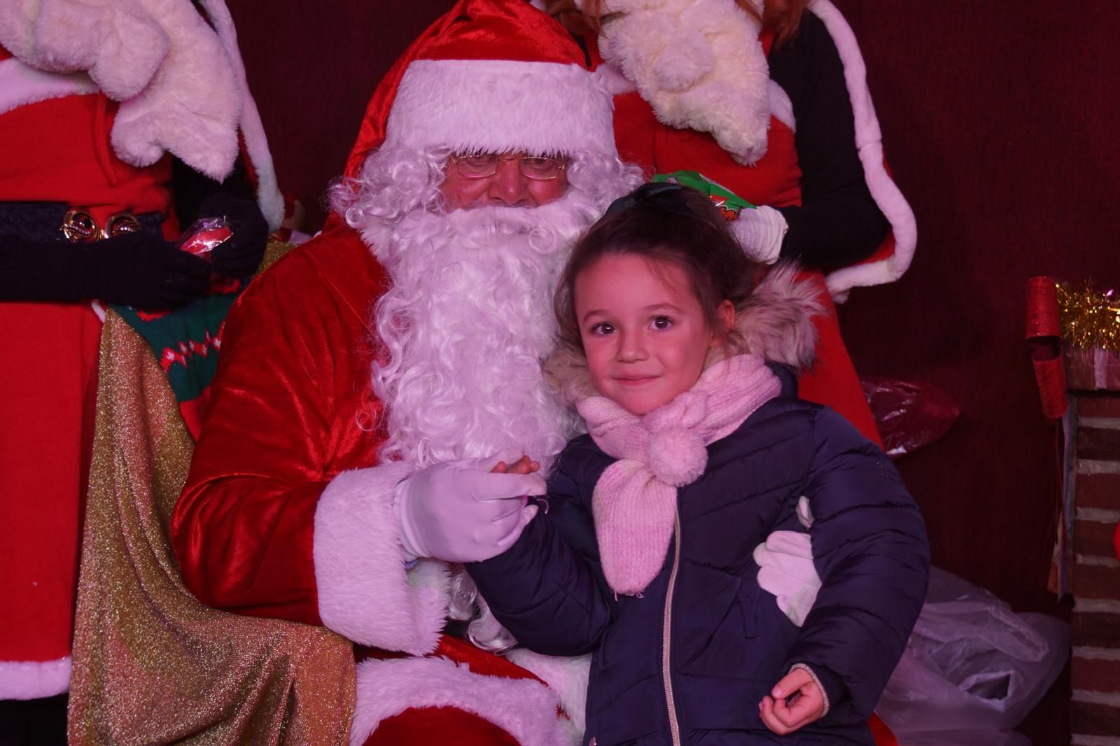 El Encinar recibe la visita de Papa Noel