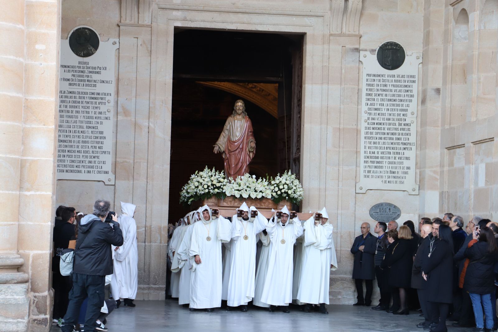 hermandad-penitencial-de-nuestro-senor-jesus-de-luz-y-vida-29