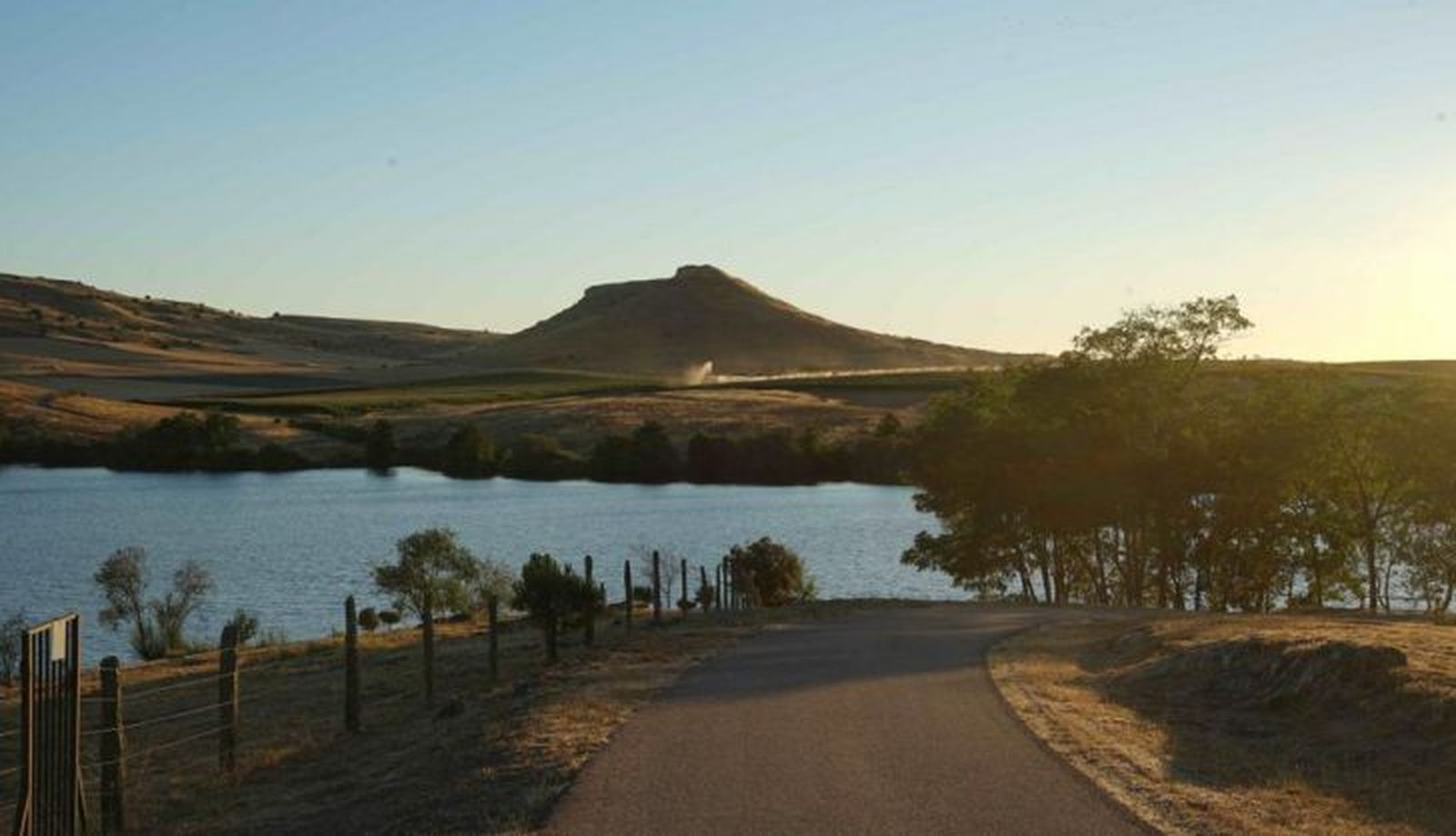 Vista del Castillo de Carpio desde Villagonzalo 