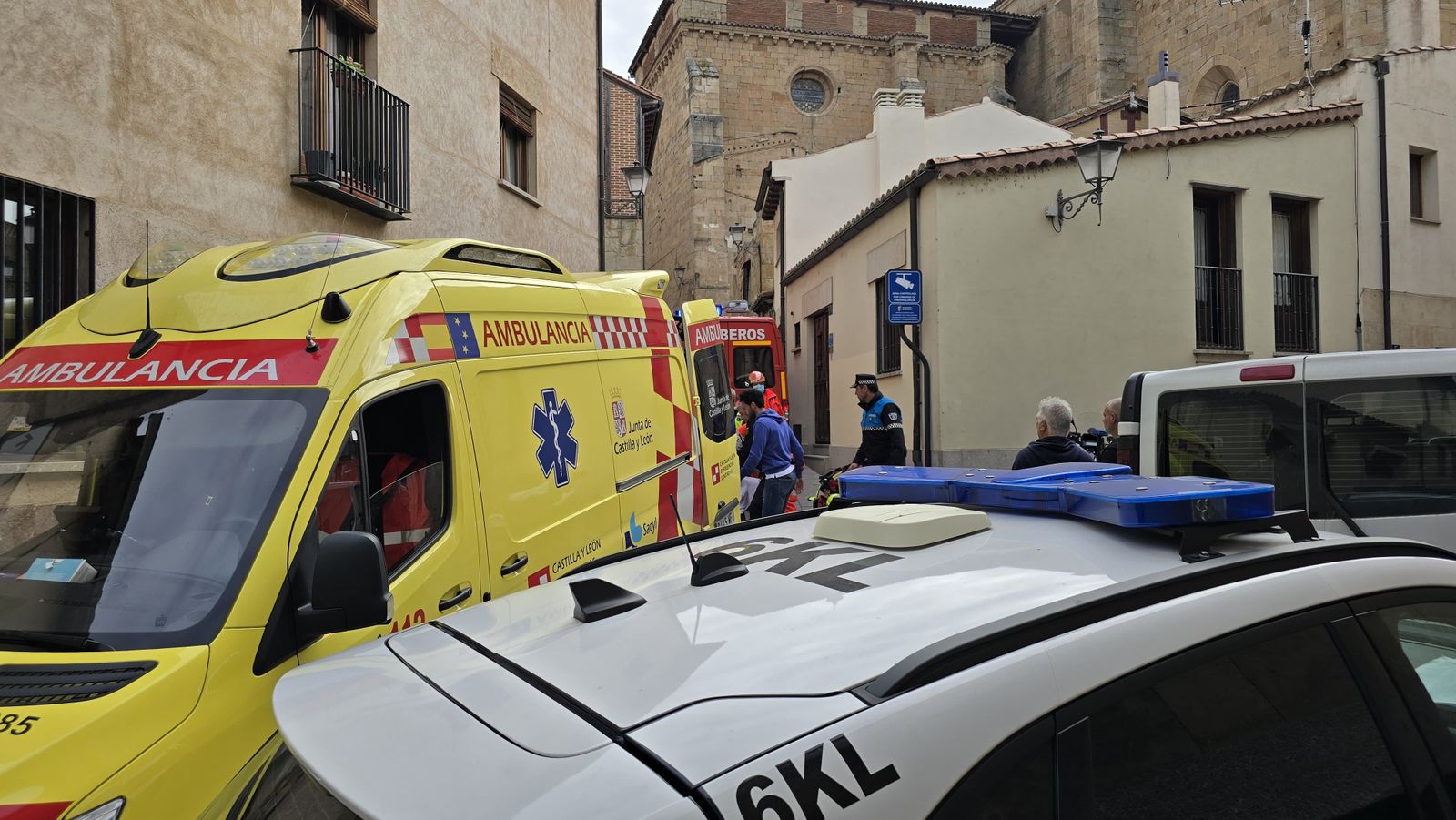 Cae un muro en la calle Tentenecio