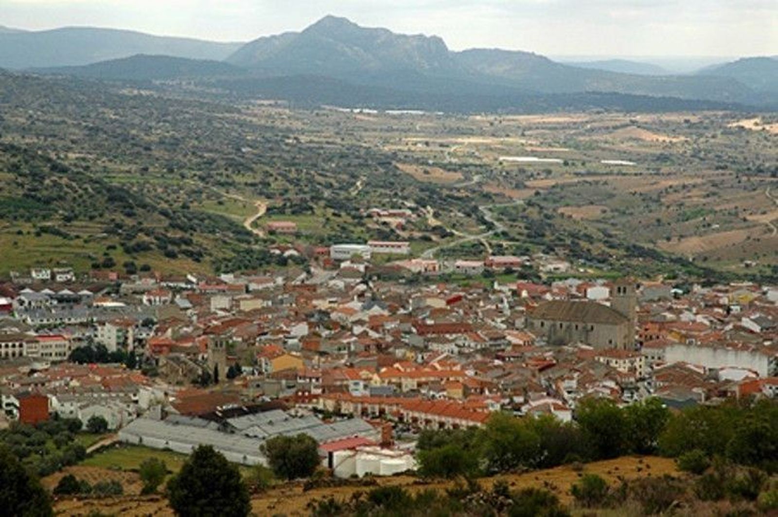 120.000 euros para los ayuntamientos de El Hoyo de Pinares y de Paredes de Nava