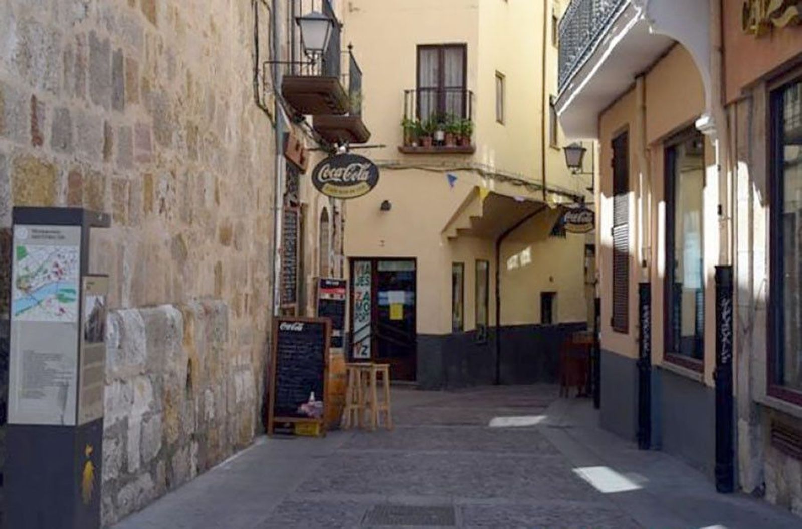 Entrada calle herreros