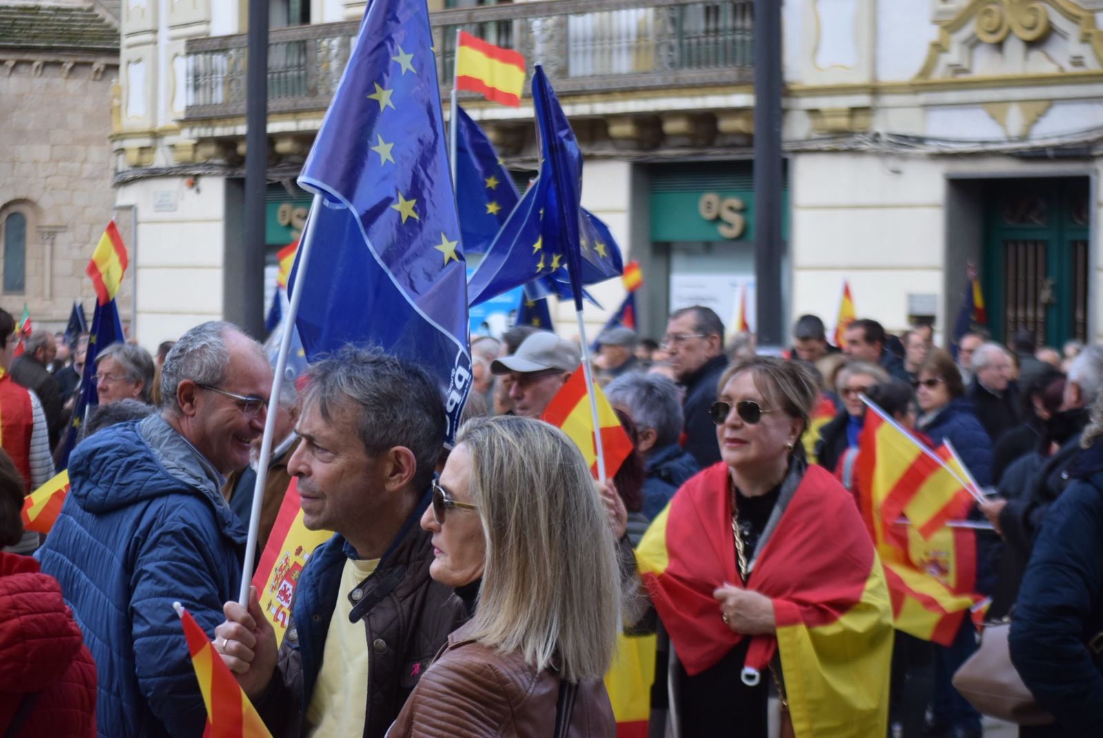 concentracion-del-pp-contra-la-amnistia-8