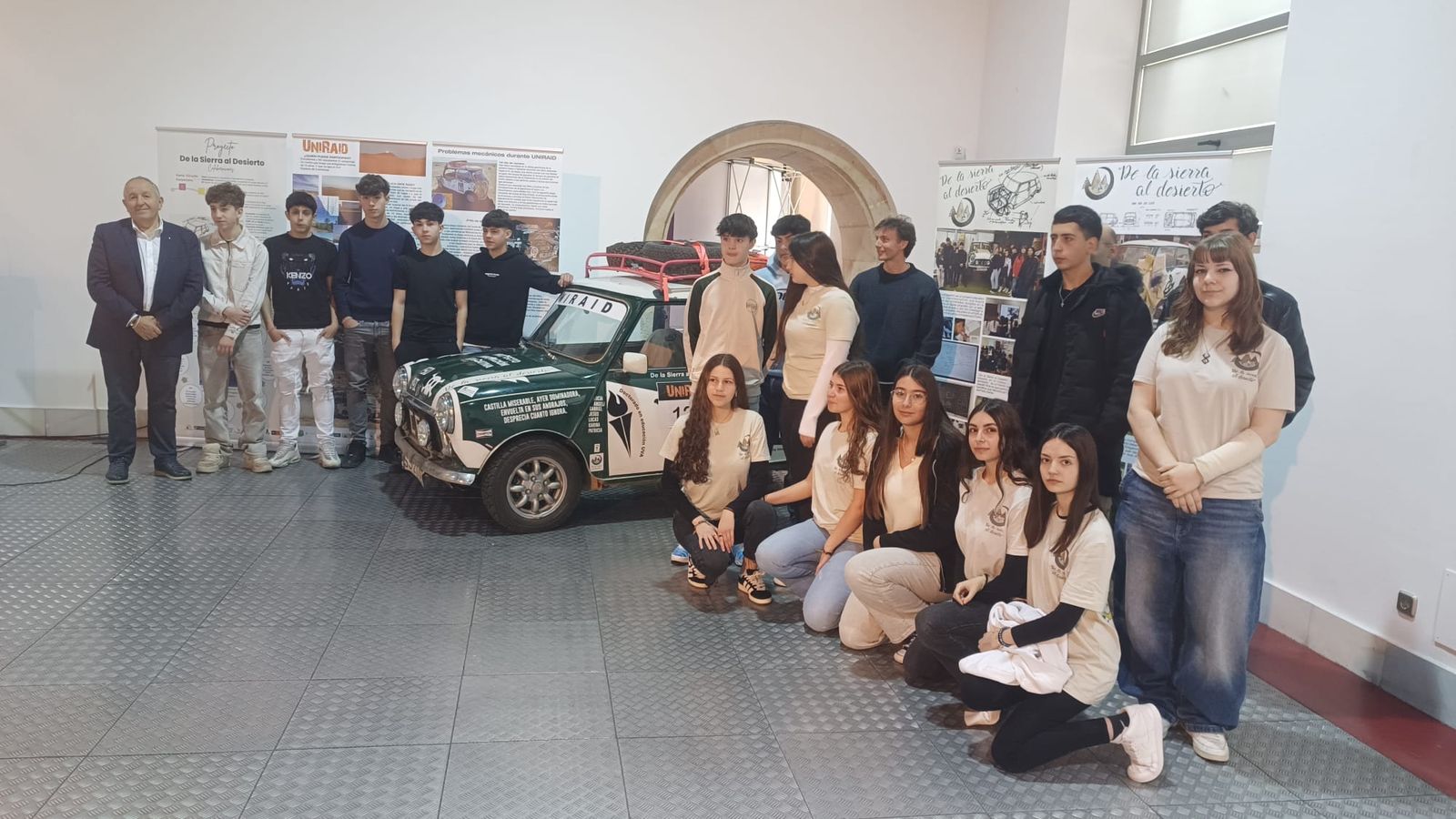 proyecto-educativo-de-la-sierra-al-desierto-con-un-mini-850-l-4