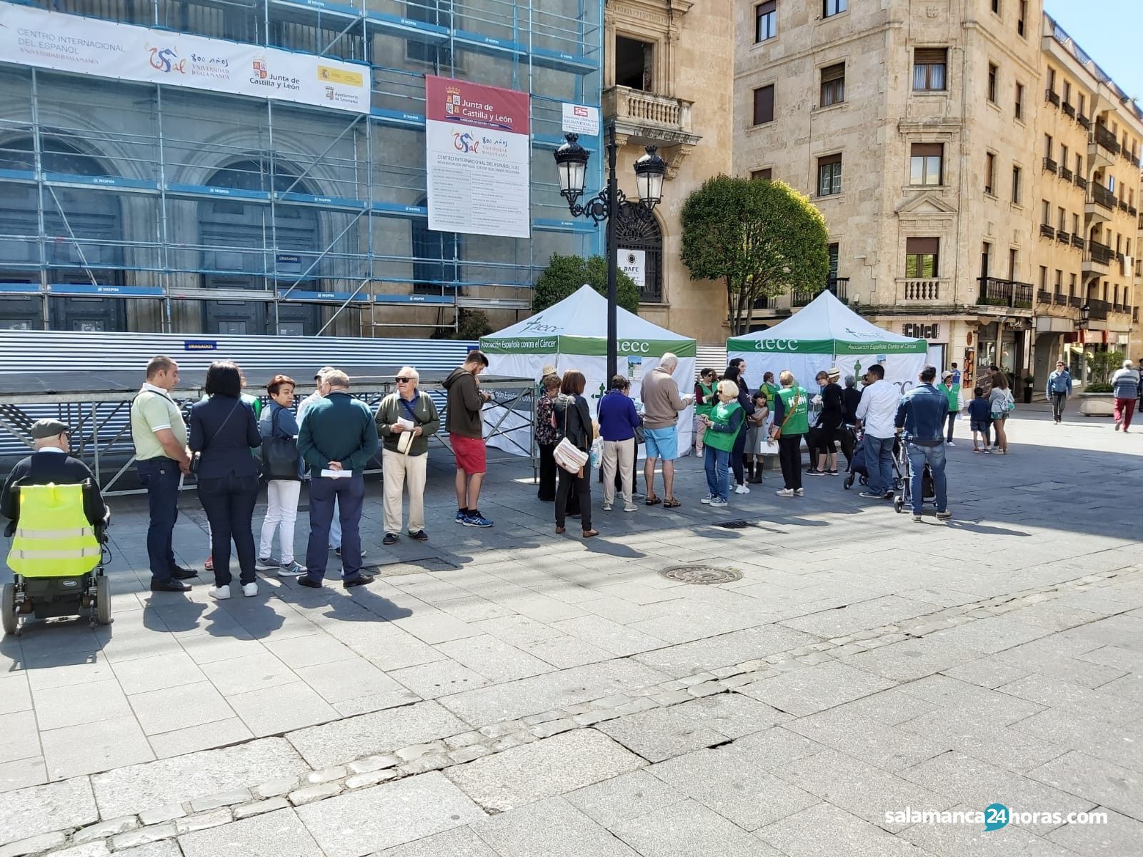 Carpa informativa de la AECC sobre el cáncer de piel (3)