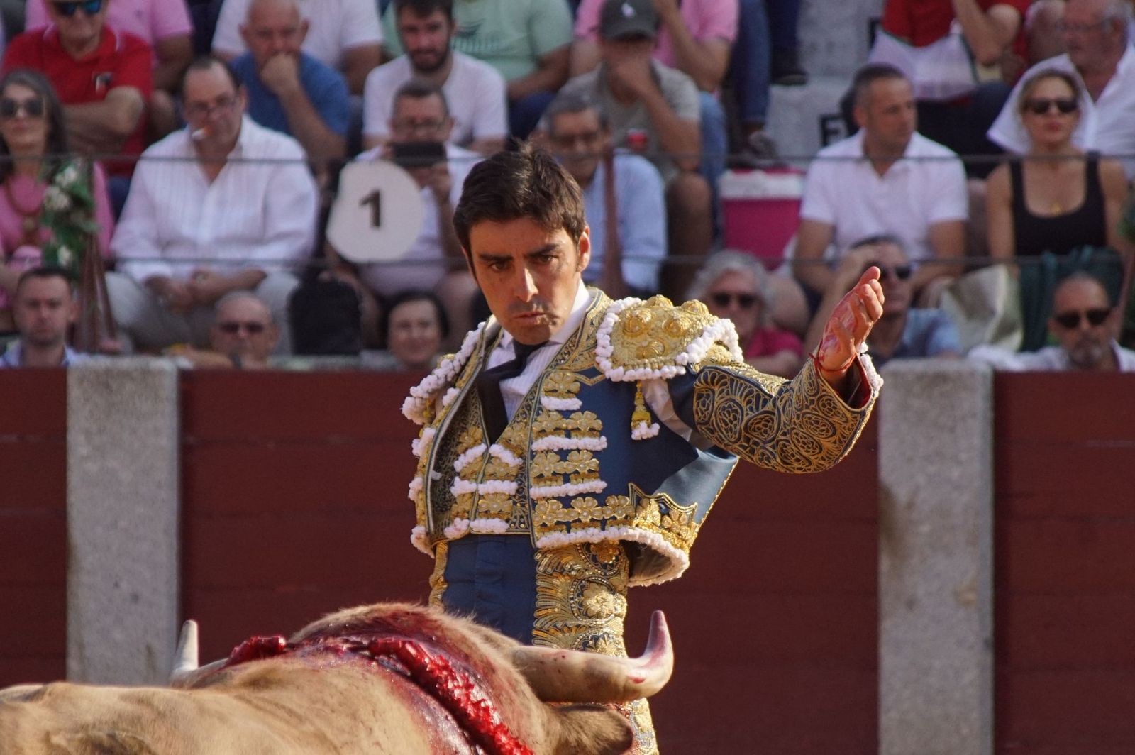 : Emilio de Justo y Diosleguarde cierran en hombros una feria de Guijuelo marcada por las despedidas de El Capea y Javier Castaño