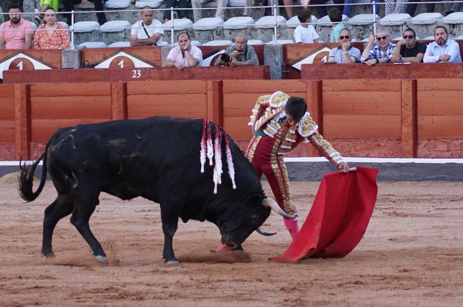 Presencia salmantina por partida doble en la primera corrida de la feria: Damián Castaño e Ismael Martín junto al mexicano Diego San Román