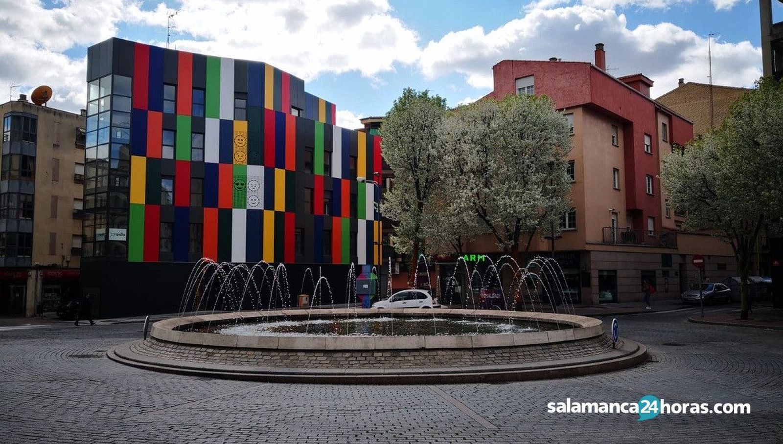 Glorieta plaza del Oeste. Foto de archivo