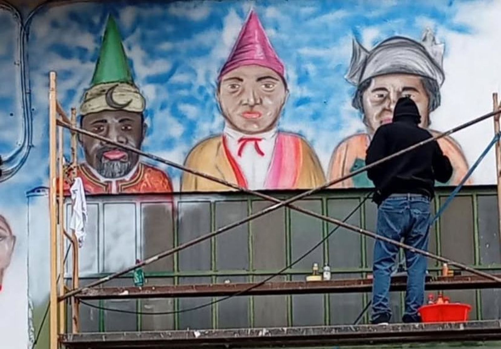 Nuevo mural en la fachada de la sede de Tradimupo