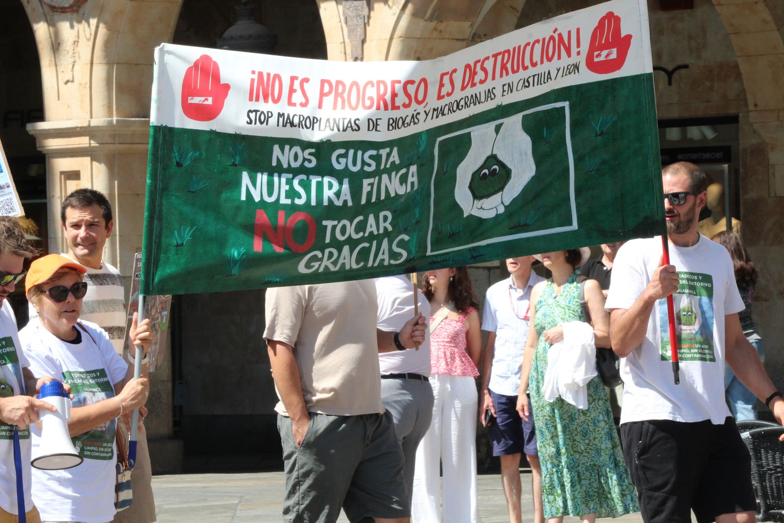 Manifestación Biogás en la Plaza Mayor de Salamanca