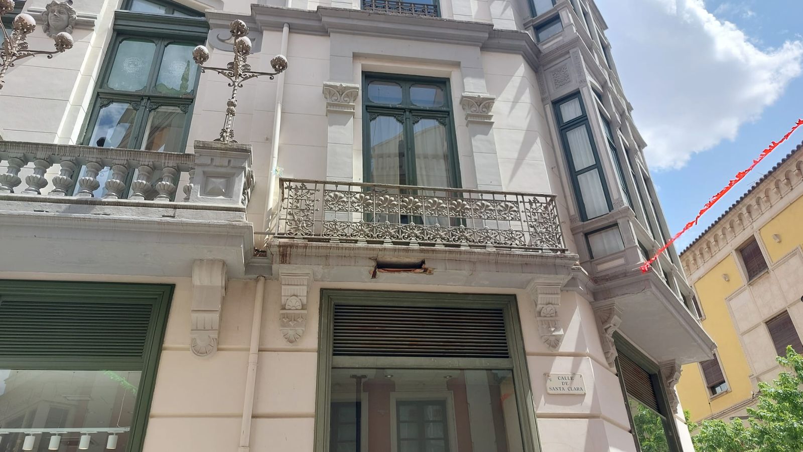 Cornisa con desprendimientos