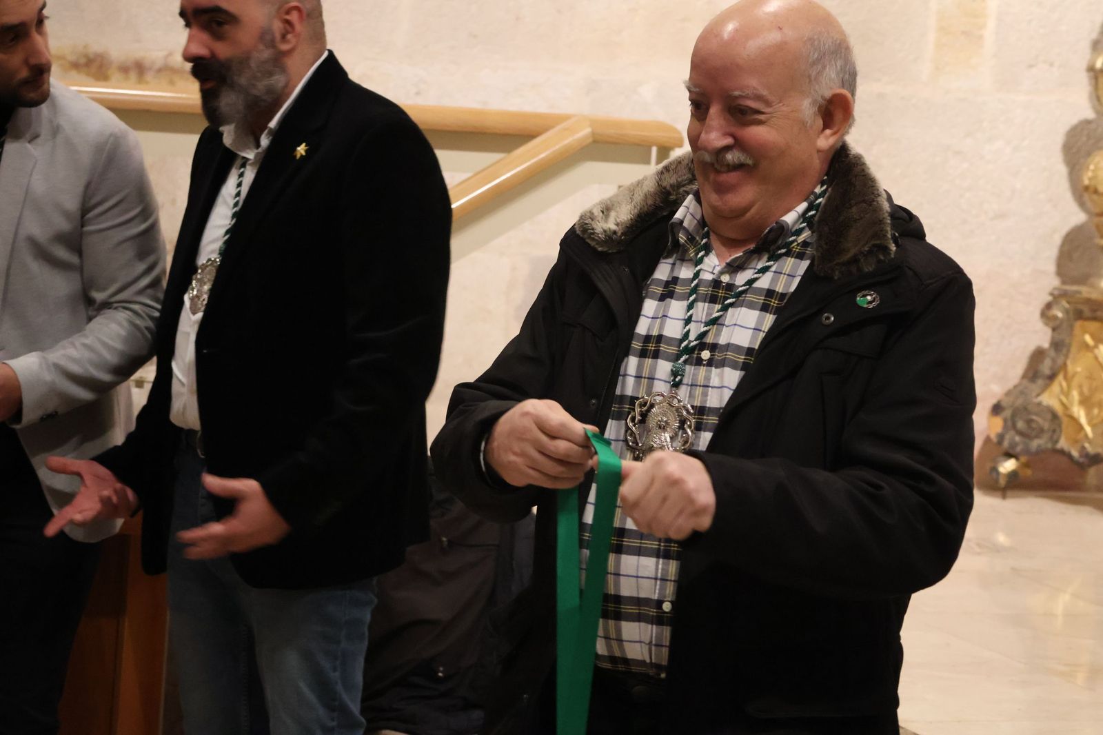 GALERÍA | La Cofradía de la Virgen de la Esperanza da la bienvenida a sus nuevas incorporaciones