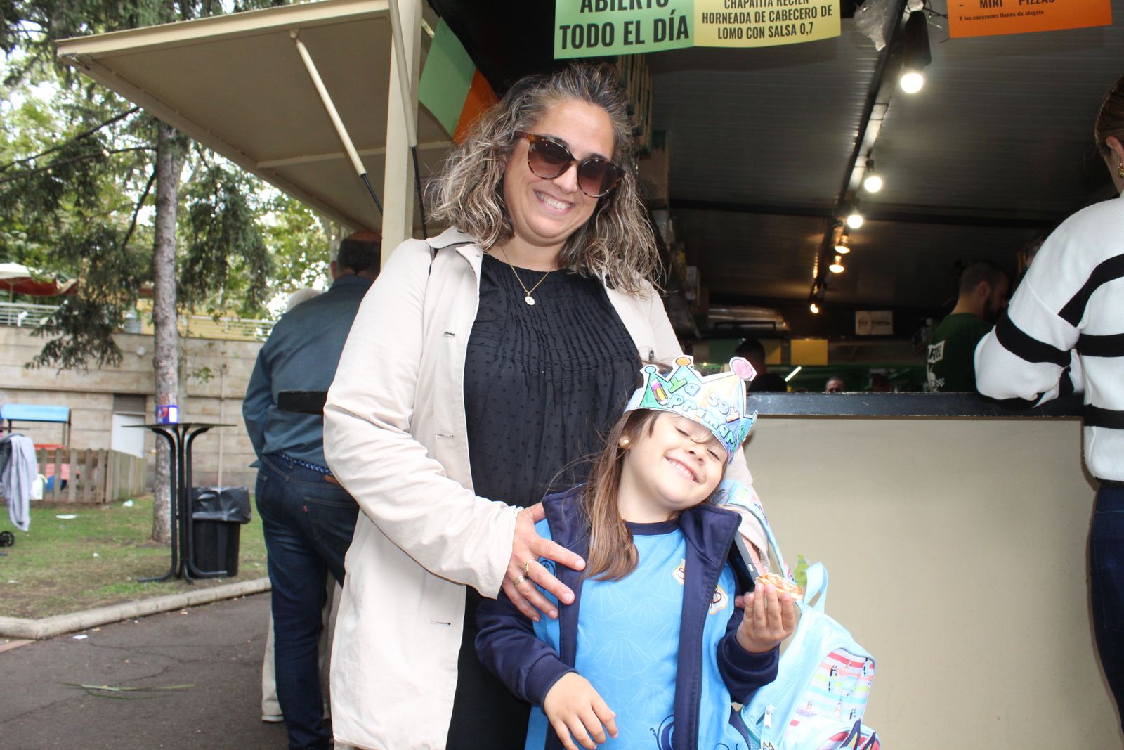Ambiente en la Feria de Día en el mediodía de este miercoles