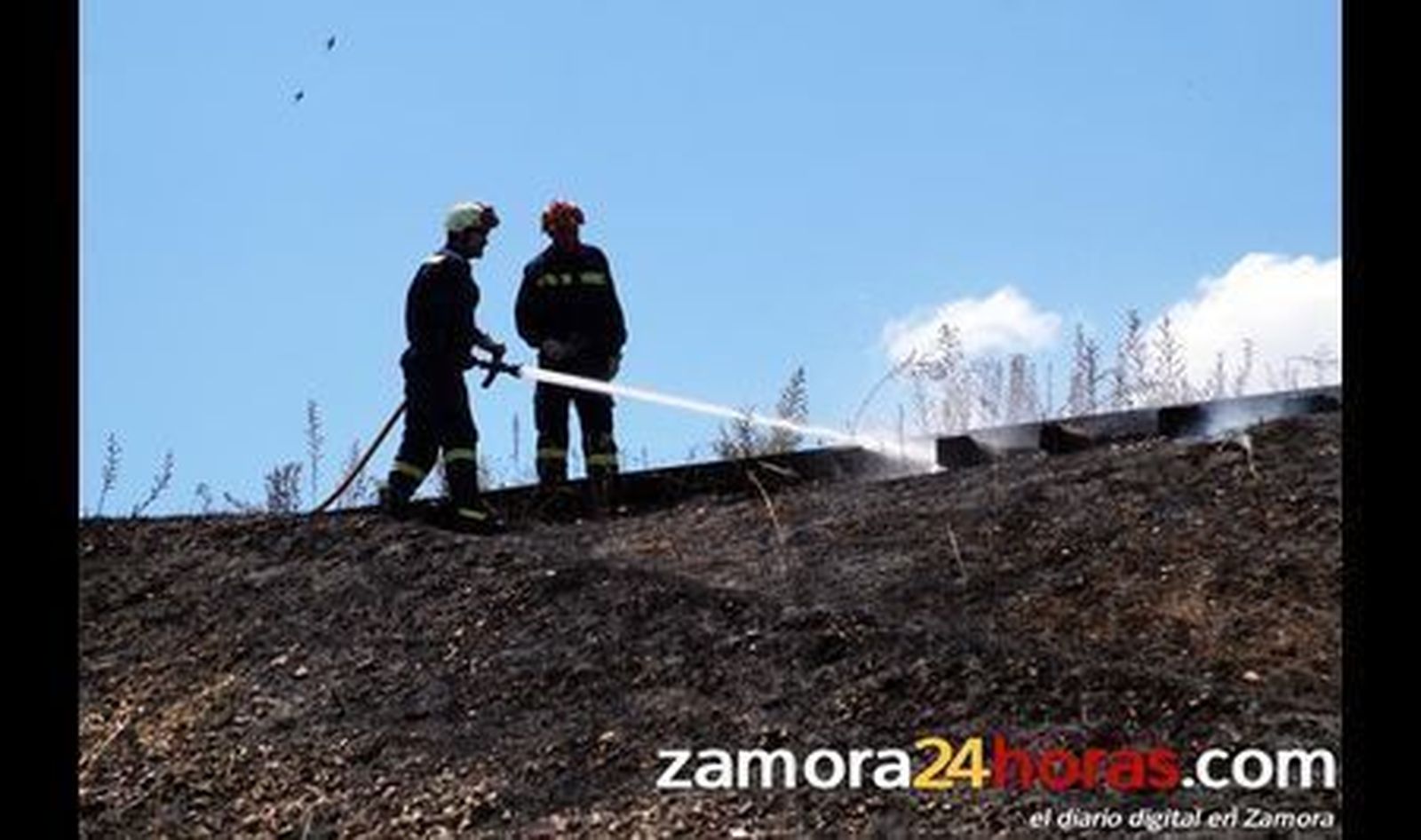 Incendio bancada vía C.Deportiva
