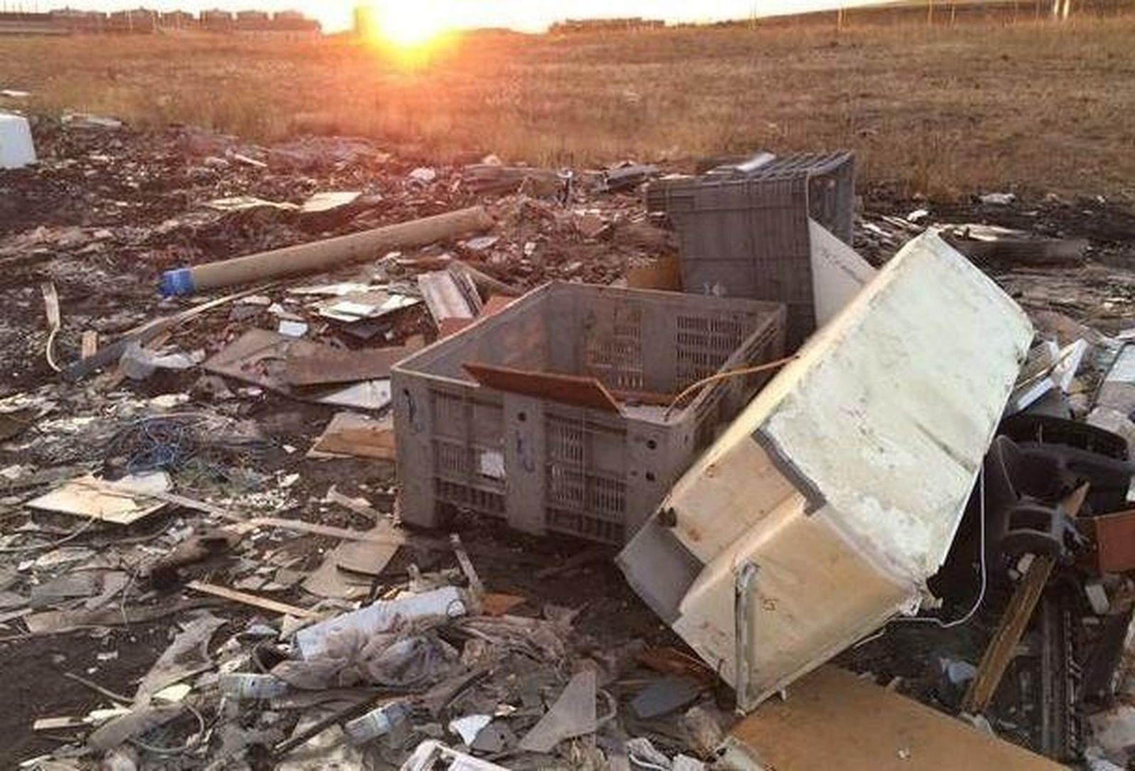 Junta y Diputación firman un convenio para sellar y restaurar todas las escombreras de la provincia