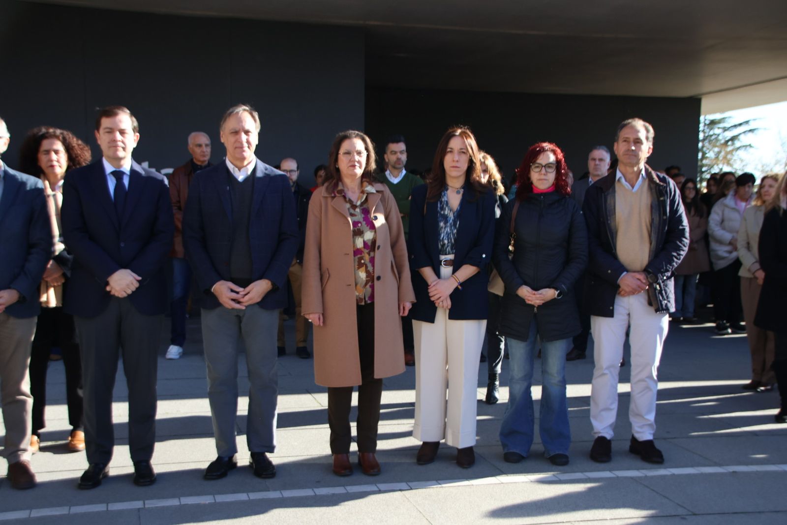 El presidente de la Junta de Castilla y León, Alfonso Fernández Mañueco, participa en el minuto de silencio por el caso de violencia machista en Miranda de Ebro