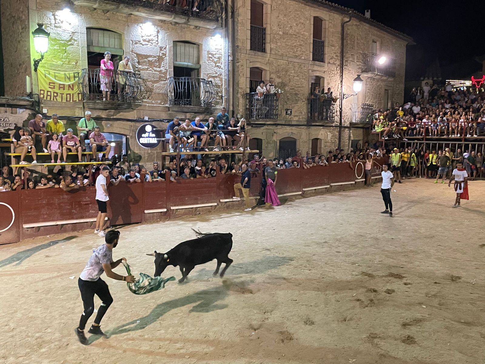 Capea Nocturna en Aldeadávila
