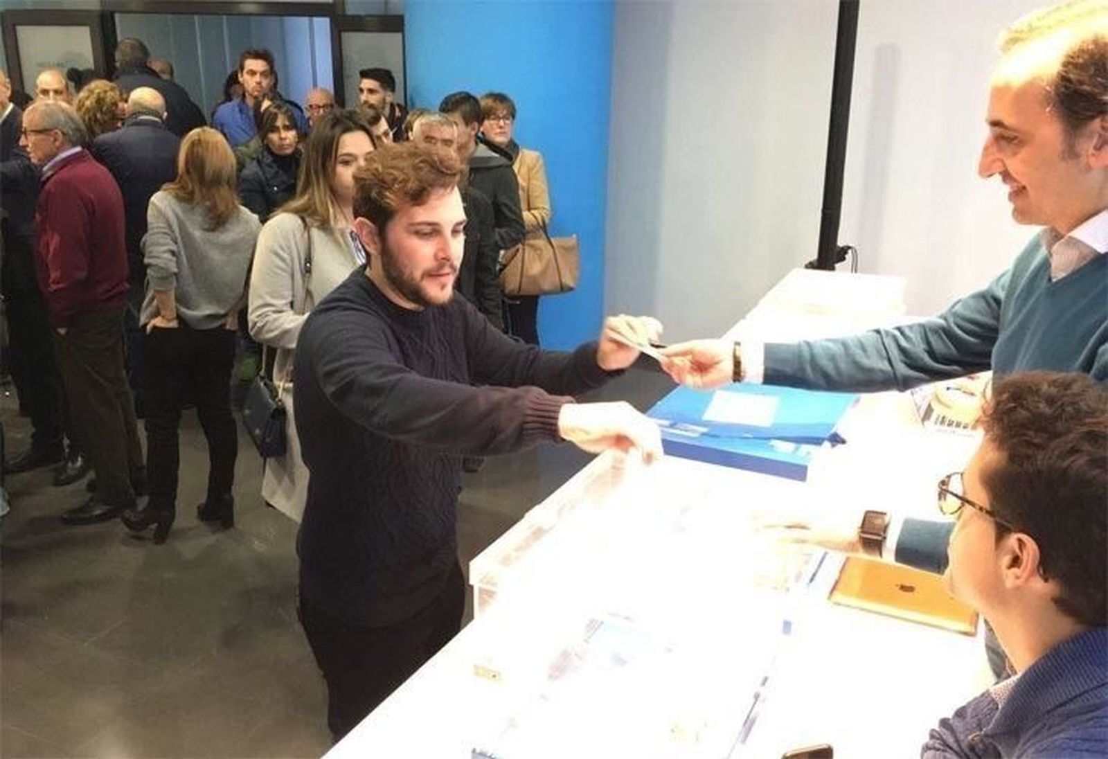 Más de 230 militantes del PP eligen a 32 compromisarios zamoranos para el Congreso Nacional