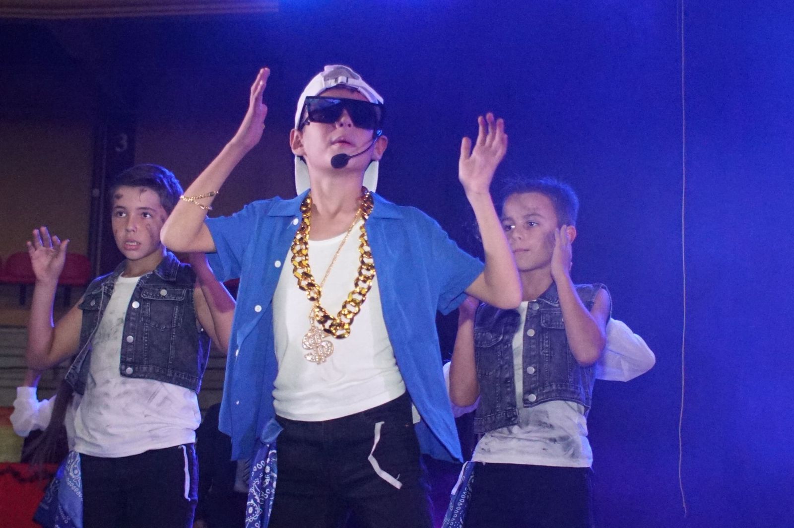 Emoción y creatividad en la primera cita del Play Back infantil en Alba de Tormes