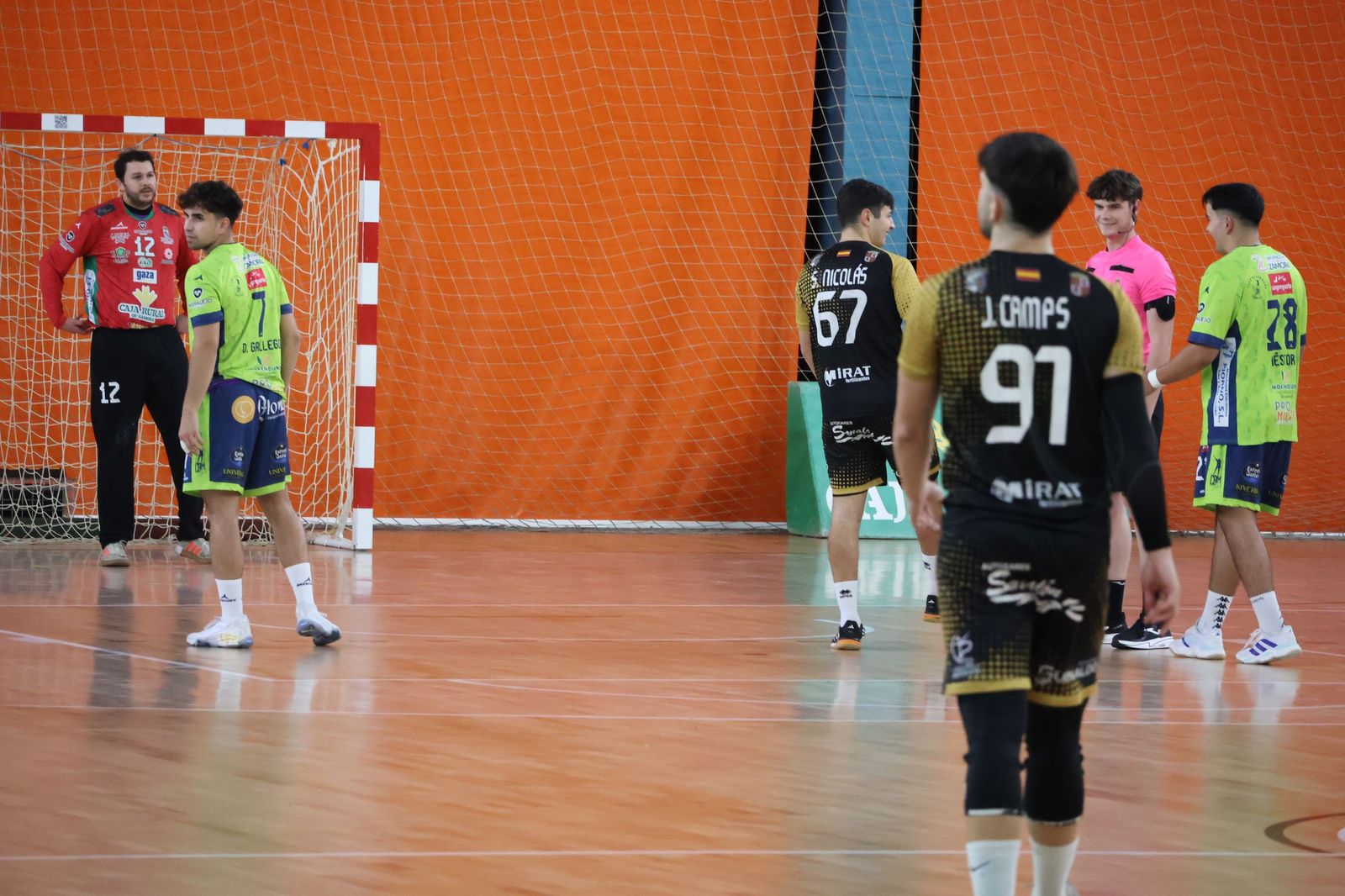 GALERÍA | El BM Zamora recibe en casa al Ciudad de Salamanca en un duelo muy ajustado