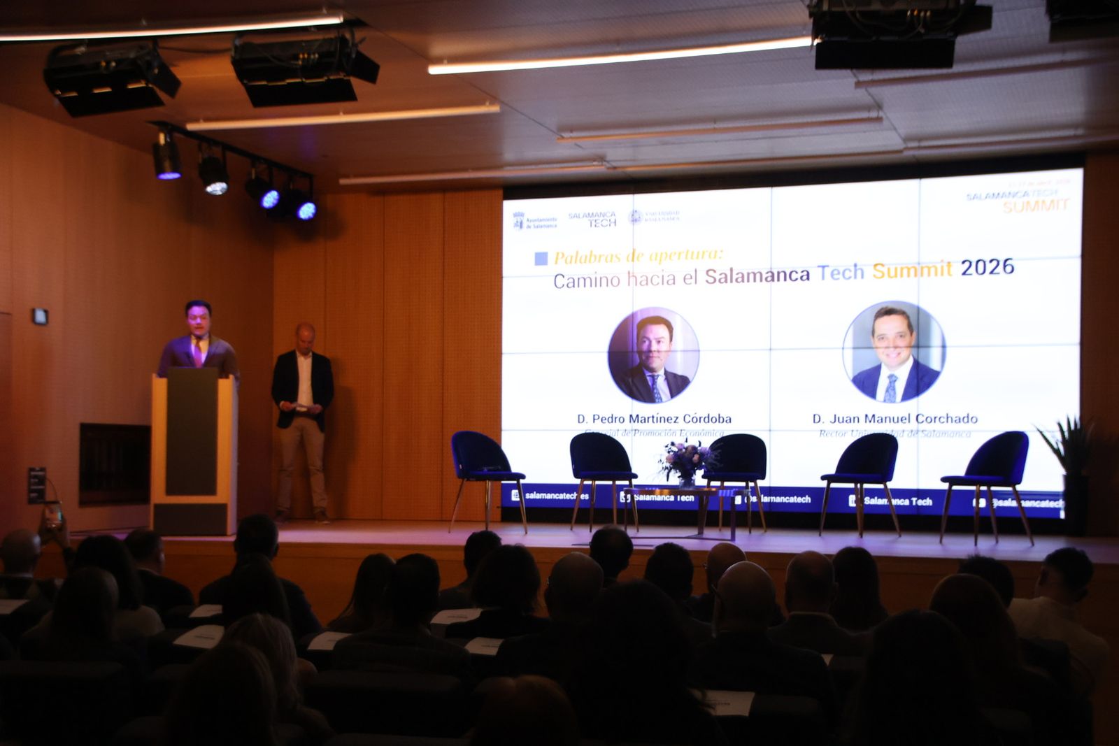 Inauguración del encuentro “Caminando hacia el Salamanca Tech Summit 2026”.