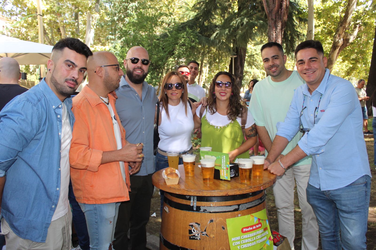 Ambiente en la Feria de Día en el mediodía de este sábado