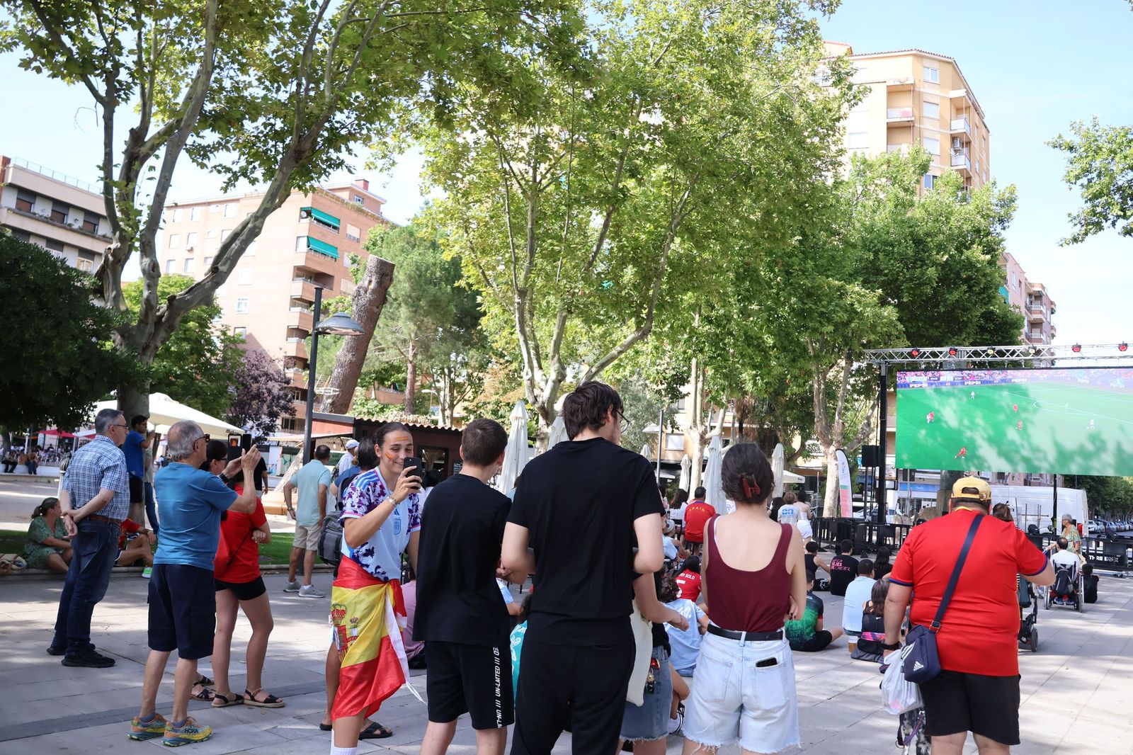 GALERÍA | Así se vivió la final de la Eurocopa Femenina en La Marina Fotos: Nuria Galindo