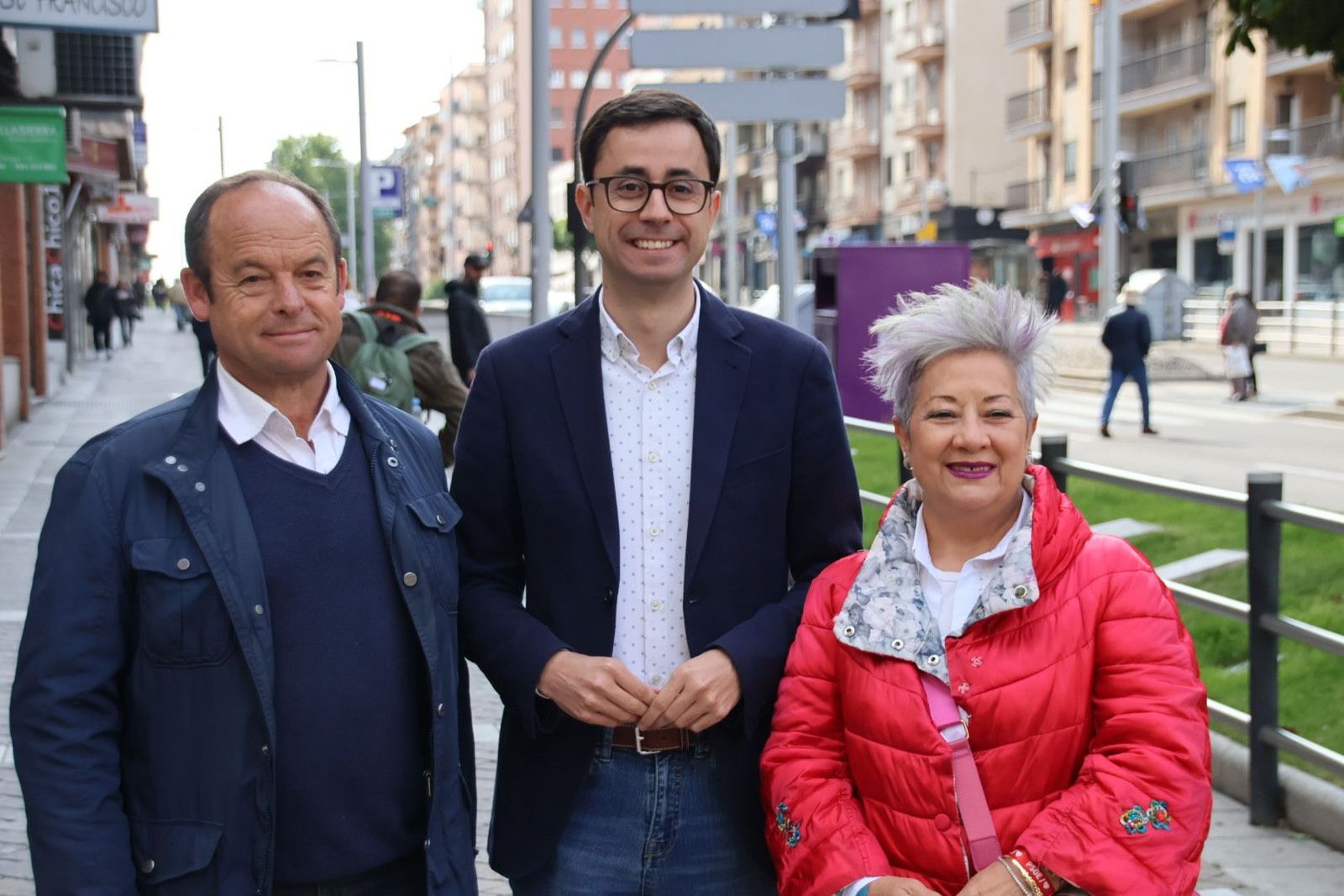 José Luis Mateos, Jesús Herrero y Gloria Guillén informan sobre propuestas en materia de comercio
