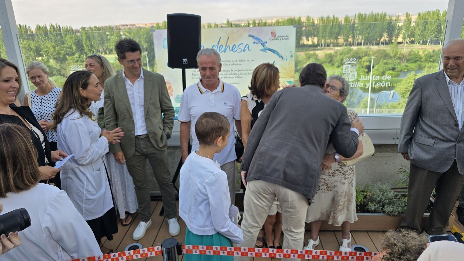 Presentación de la terraza “El Jardín de María”, Hospital Universitario de Salamanca