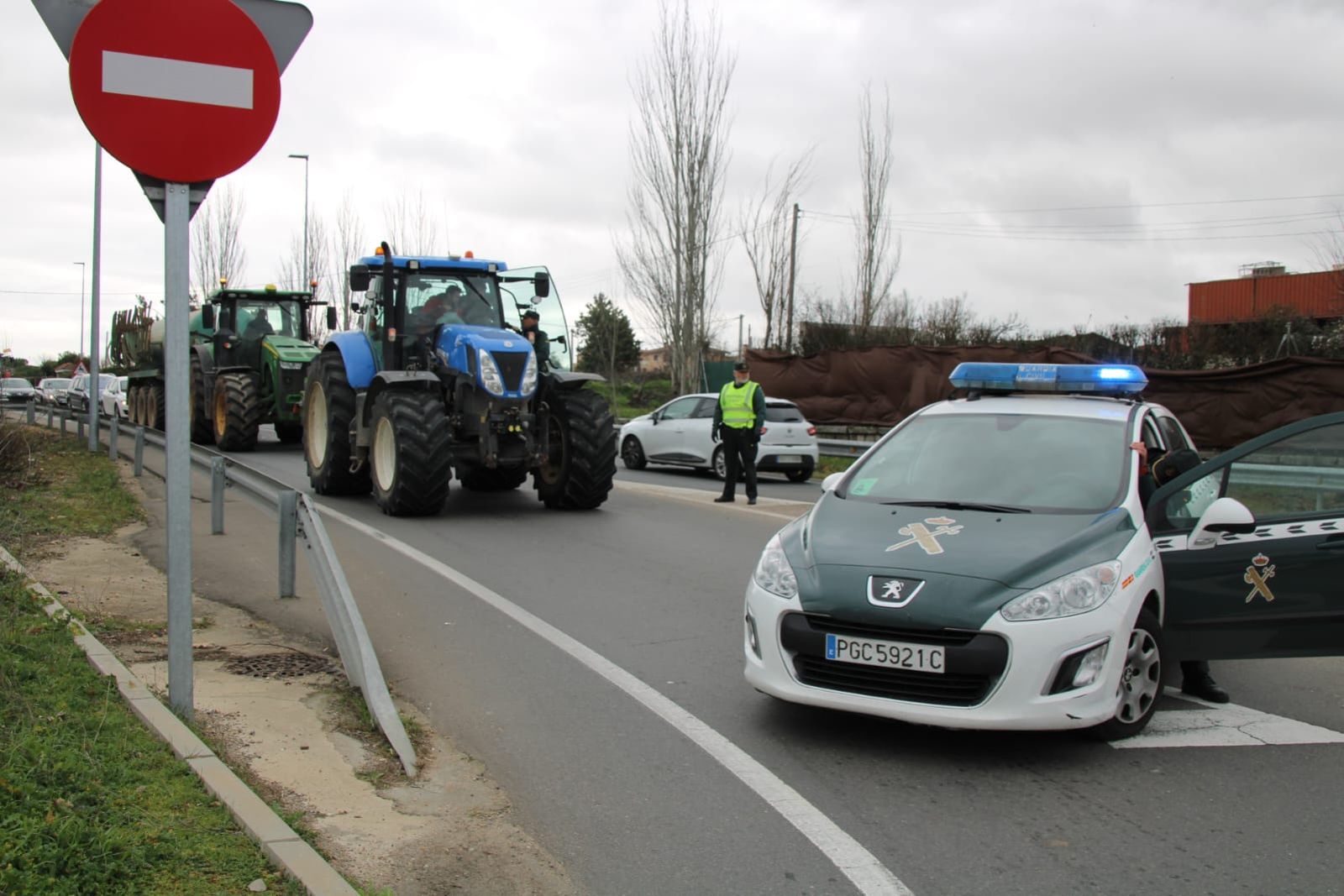 whatsapp-image-2024-02-07-at-13-27-56